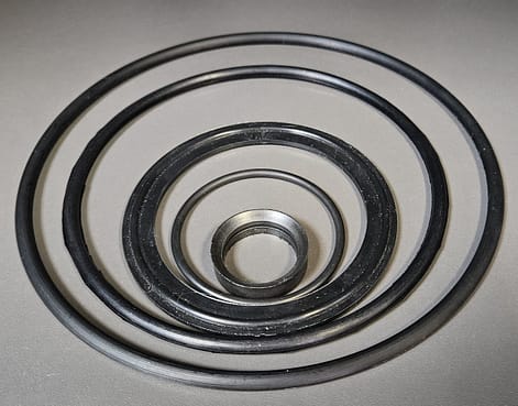 Производство уплотнительных колец из резины на заказ